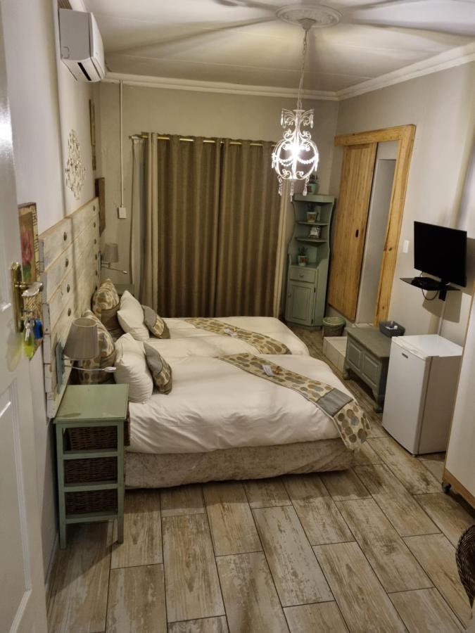 @Home Guest House Zeerust 외부 사진