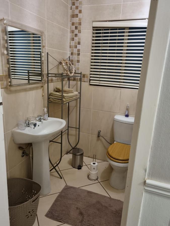 @Home Guest House Zeerust 외부 사진