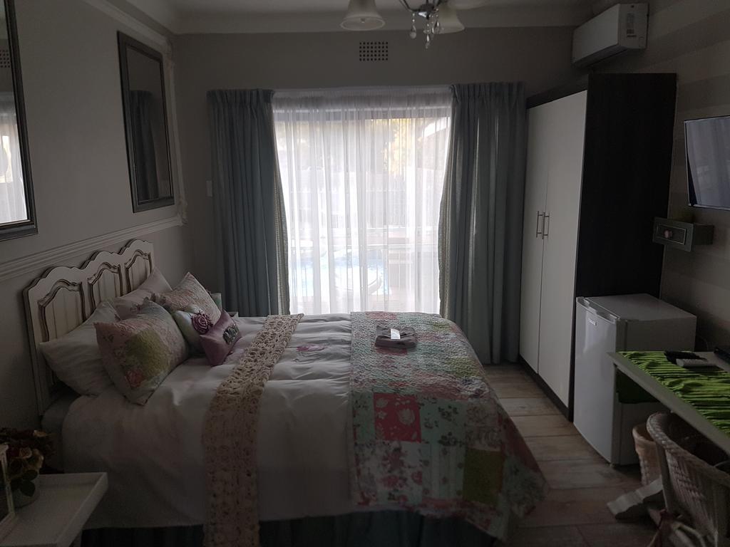 @Home Guest House Zeerust 외부 사진